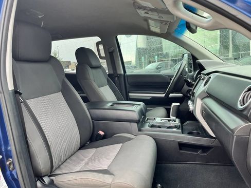 Used 2015 Toyota Tundra SR5 w/ TRD Off Road Package AWD/4WD image 7