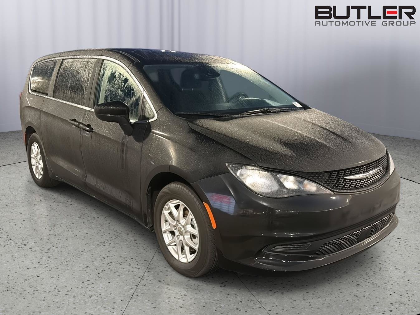 Used 2023 Chrysler Voyager LX FWD image 8