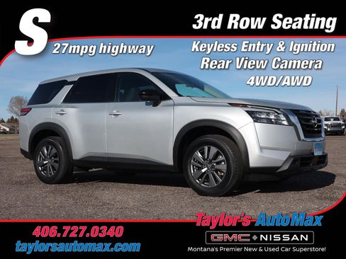 Used 2024 Nissan Pathfinder S image 1