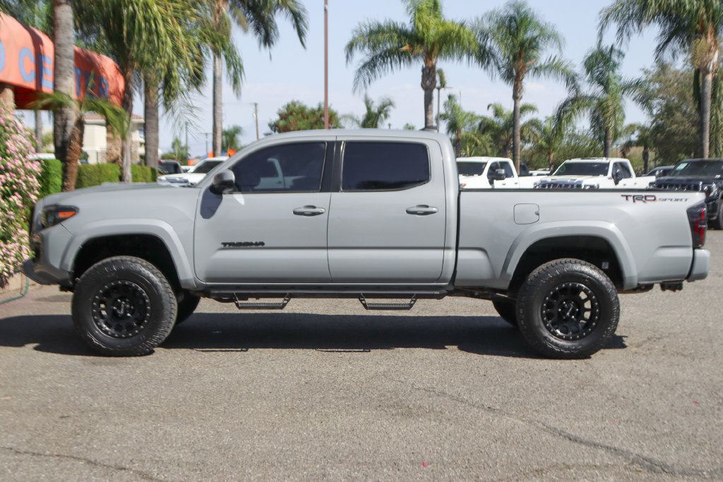 Used 2019 Toyota Tacoma TRD Sport RWD image 5