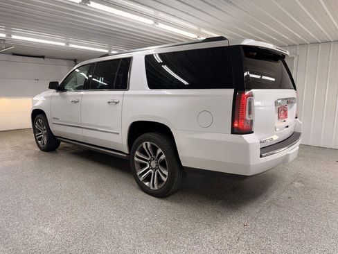 Used 2019 GMC Yukon XL Denali w/ Denali Ultimate Package AWD/4WD image 4