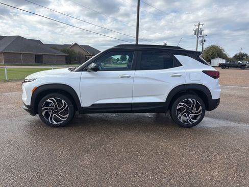 New 2026 Chevrolet TrailBlazer RS w/ Convenience Package image 2