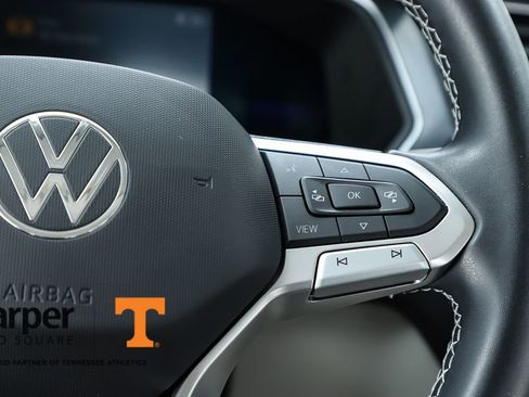 Used 2023 Volkswagen Tiguan SE image 22