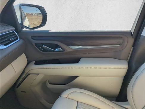 Used 2021 GMC Yukon Denali w/ LPO, Illumination Package image 24