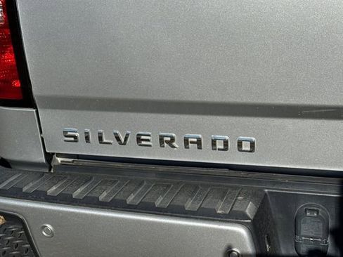 Used 2018 Chevrolet Silverado 1500 LT w/ All Star Edition image 7