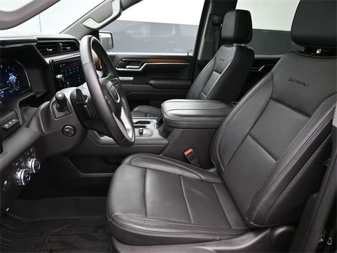 Used 2025 GMC Sierra 1500 Denali w/ Denali Reserve Package image 10