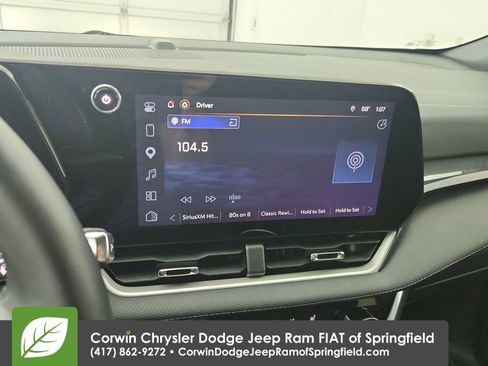 Used 2025 Chevrolet Equinox LT FWD image 23