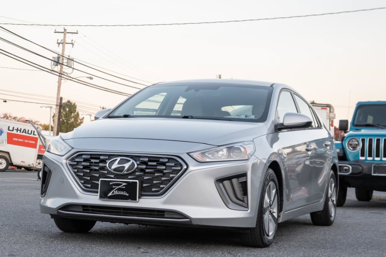 Used 2020 Hyundai Ioniq Blue FWD image 5