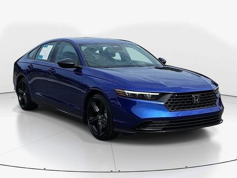 Used 2024 Honda Accord Sport image 3