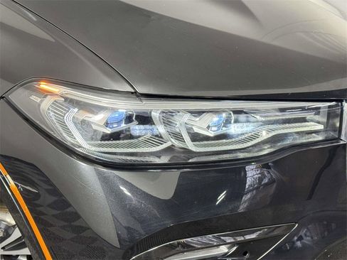 Used 2020 BMW X7 xDrive40i w/ M Sport Package image 15