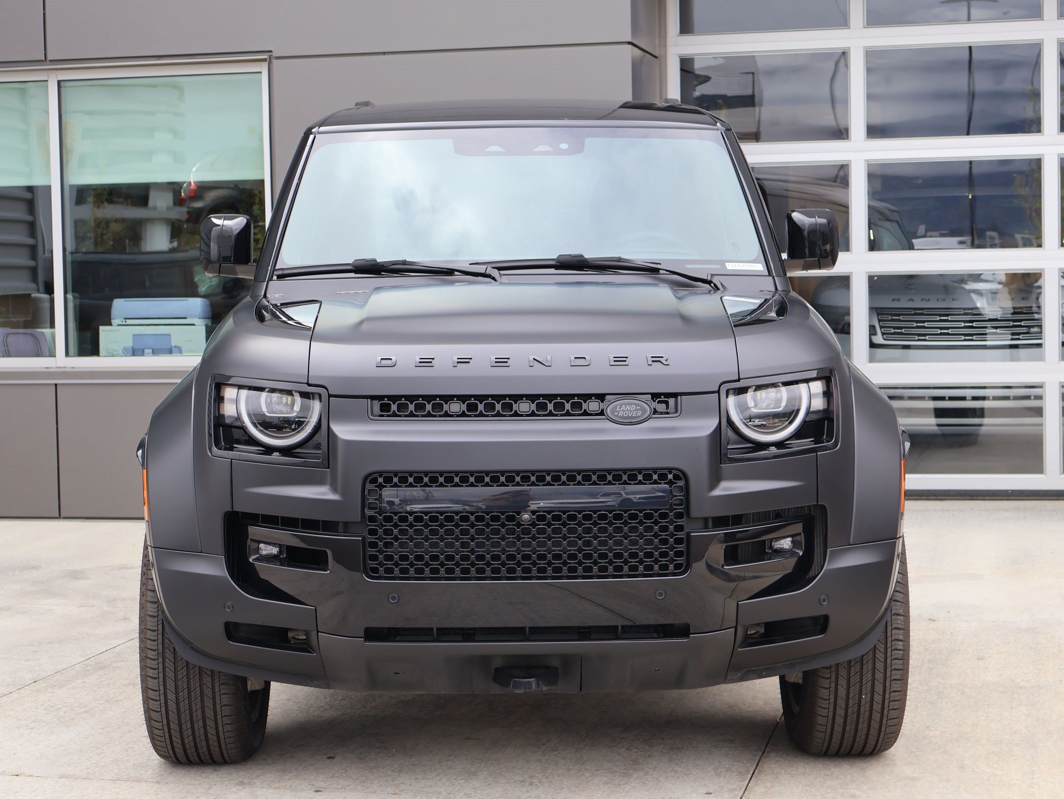 New 2026 Land Rover Defender 110 OCTA AWD/4WD image 2