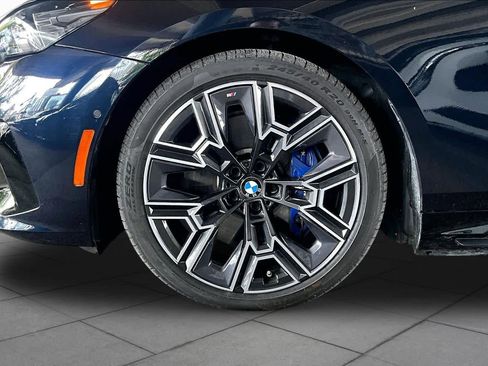 Certified 2026 BMW i5 eDrive40 w/ M Sport Package AWD/4WD image 9