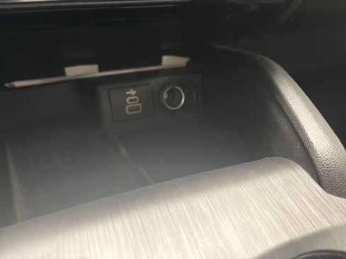 Used 2025 Ford Escape Platinum image 63