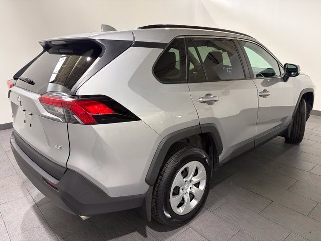 Used 2019 Toyota RAV4 LE w/ Carpet Mat Package FWD image 5