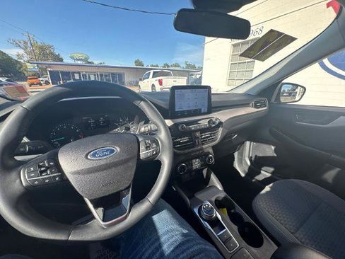 Certified 2022 Ford Escape SE w/ Convenience Package FWD image 13