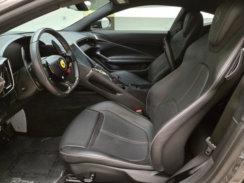 Used 2022 Ferrari Roma RWD image 18