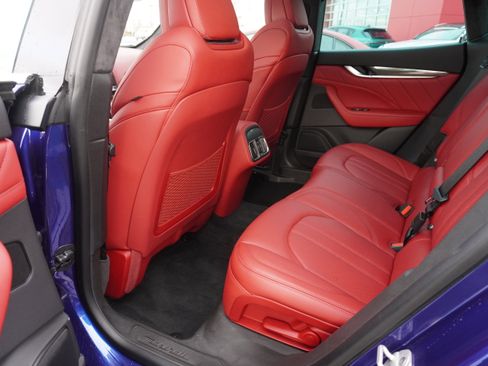 Used 2022 Maserati Levante GT image 28