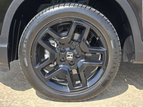 Used 2024 Honda Passport Black Edition image 14