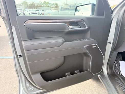 Used 2025 Chevrolet Silverado 1500 RST AWD/4WD image 10