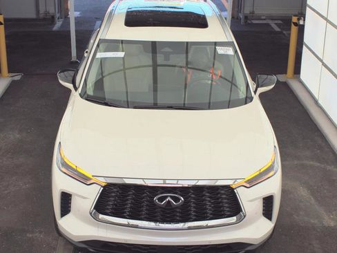 Certified 2023 INFINITI QX60 Luxe w/ Performance Audio Package image 8