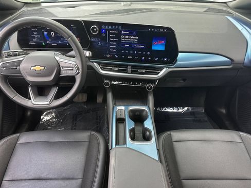 Used 2024 Chevrolet Equinox EV LT AWD/4WD image 16