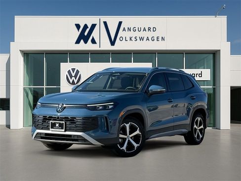 New 2026 Volkswagen Tiguan SE image 1