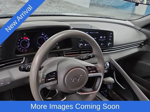 Used 2021 Hyundai Elantra SEL FWD image 14