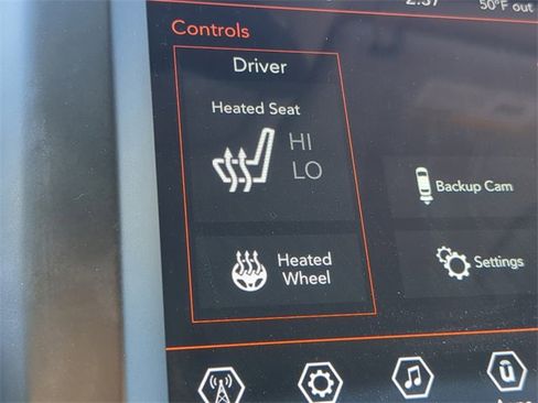 Used 2021 Jeep Cherokee Latitude Lux w/ Comfort/Convenience Group image 27