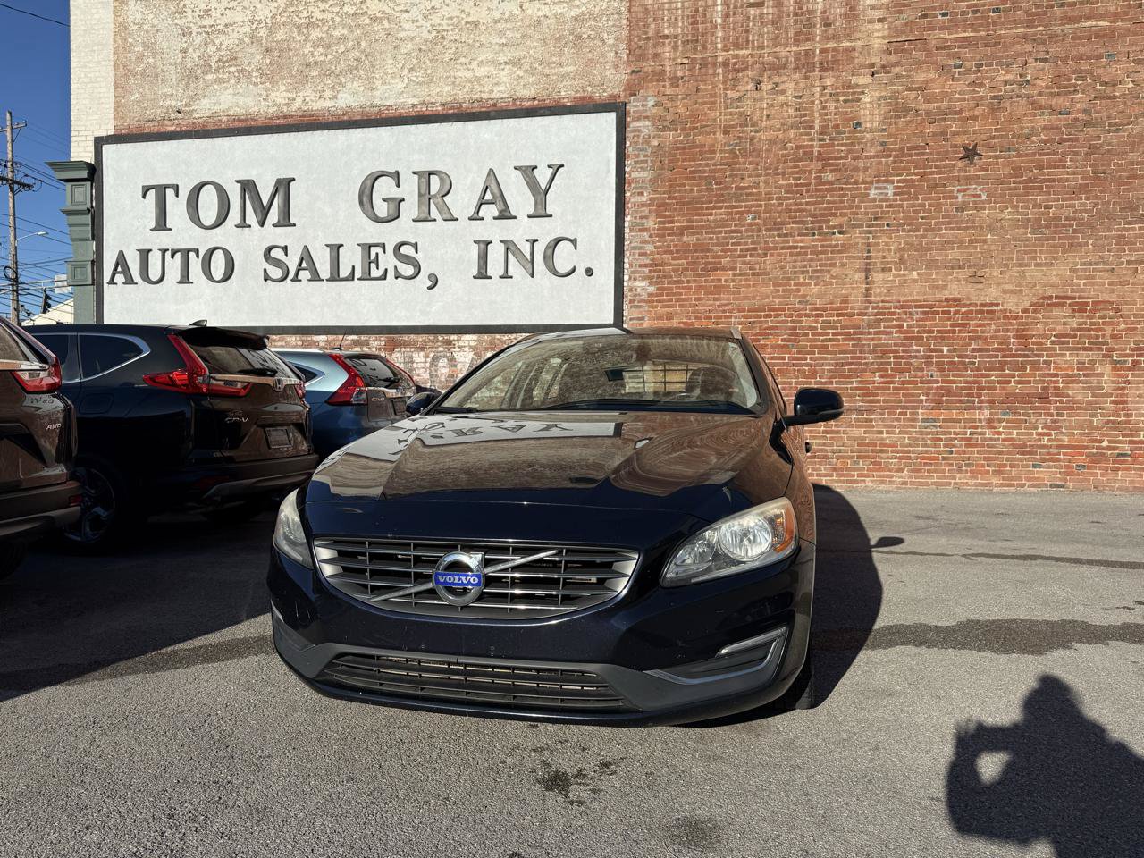 Used 2017 Volvo V60 T5 Premier w/ Convenience Package FWD image 1
