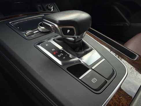 Used 2018 Audi Q5 Premium Plus w/ Premium Plus Package image 18