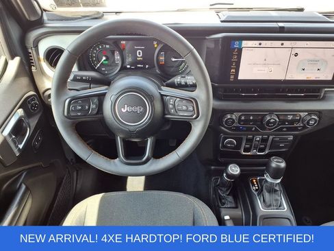 Used 2024 Jeep Wrangler Unlimited w/ Convenience Group AWD/4WD image 6