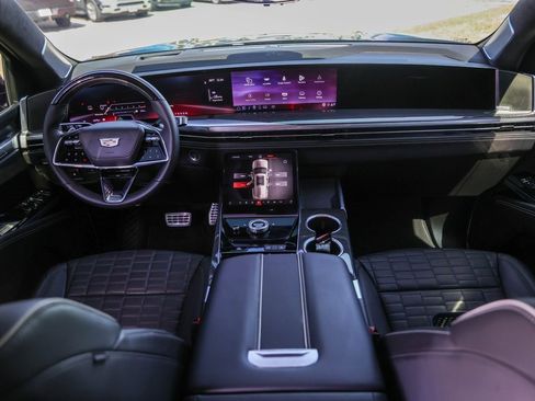 Used 2025 Cadillac Escalade V image 26