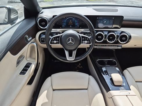 Used 2020 Mercedes-Benz CLA 250 image 11