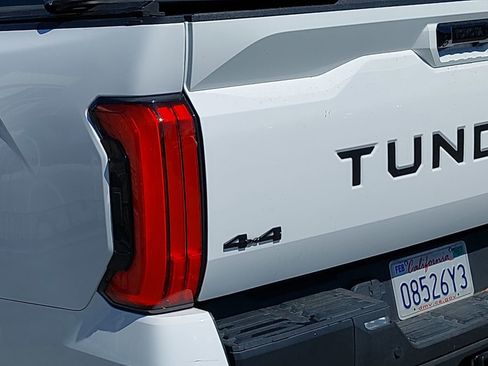 Used 2024 Toyota Tundra Limited AWD/4WD image 11