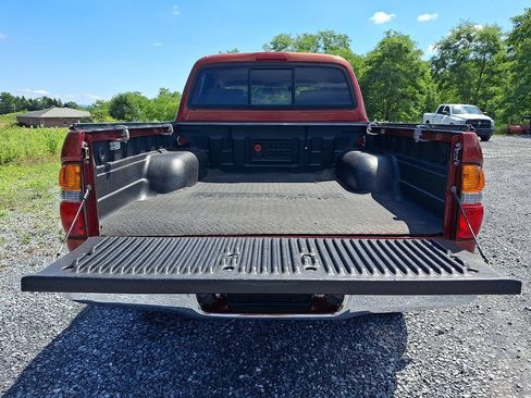 Used 2003 Toyota Tacoma PreRunner RWD image 32