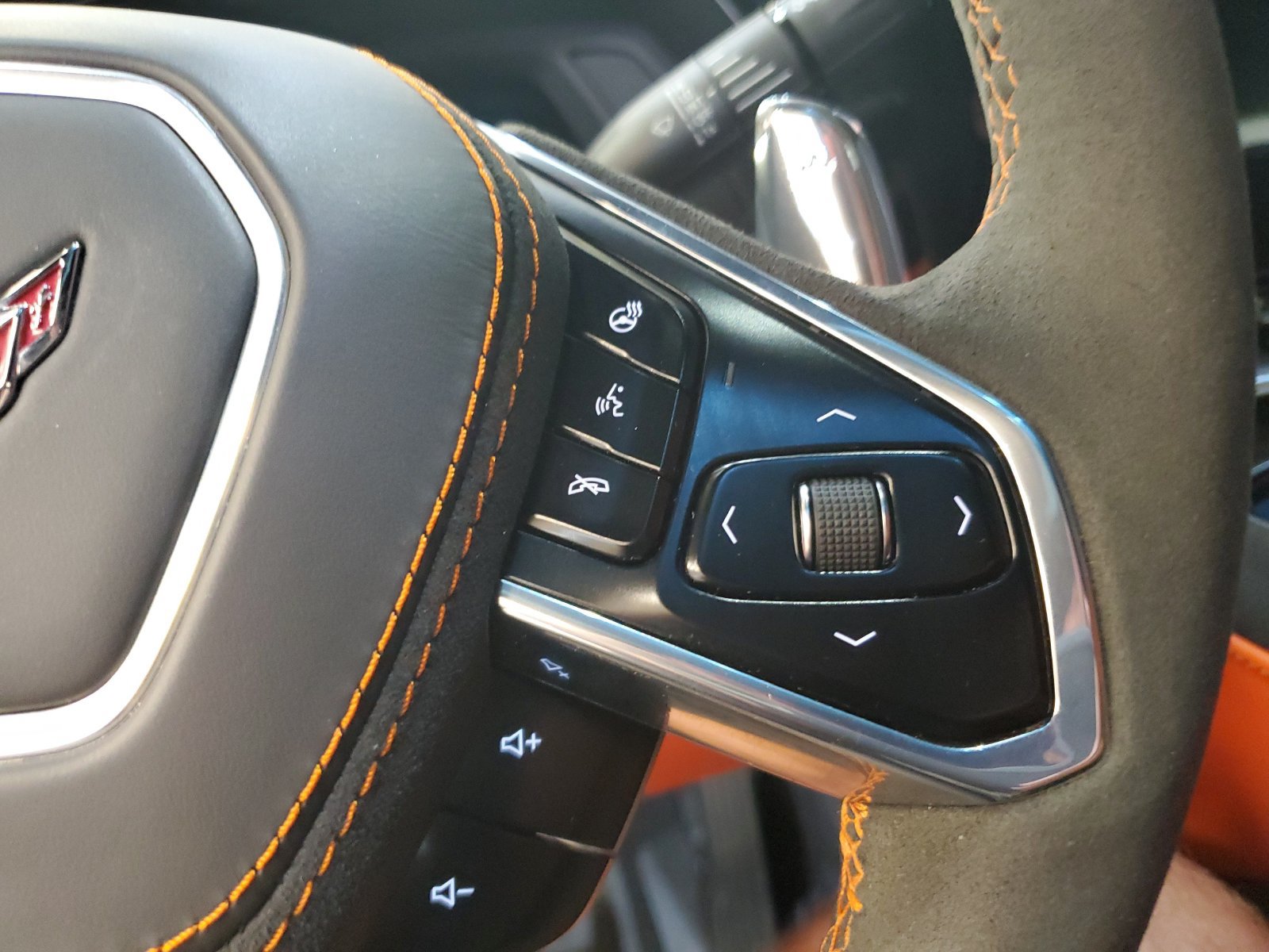 Used 2025 Chevrolet Corvette Stingray Premium Cpe RWD image 18