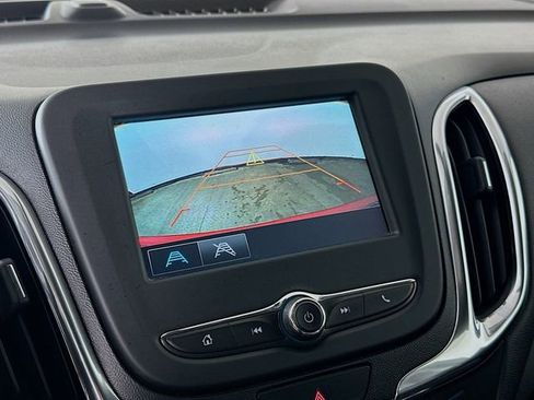 Used 2018 Chevrolet Equinox LT image 14