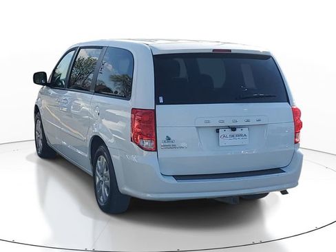 Used 2016 Dodge Grand Caravan SE w/ Quick Order Package 29E SE FWD image 3
