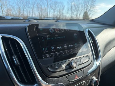 Used 2018 Chevrolet Equinox LT w/ Sun & Infotainment Package image 30