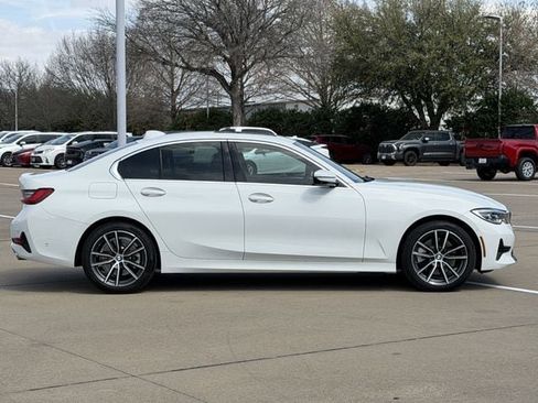 Used 2021 BMW 330i Sedan w/ Premium Package image 3