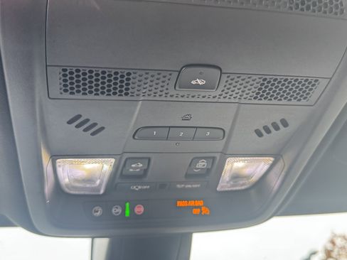 Used 2021 Cadillac XT5 Premium Luxury image 24