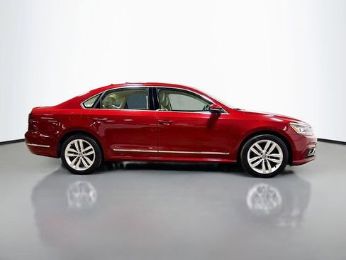 Used 2018 Volkswagen Passat 2.0T SEL Premium FWD image 6