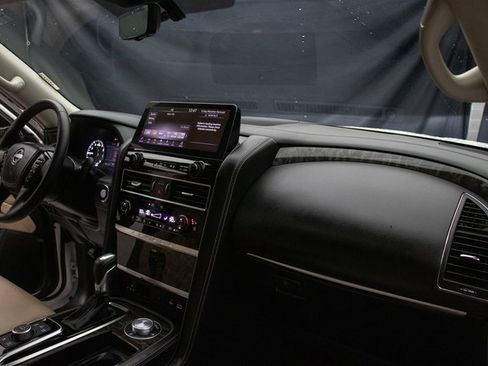 Used 2024 Nissan Armada Platinum w/ Captain's Chairs Package image 15