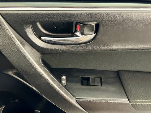 Used 2019 Toyota Corolla LE image 30