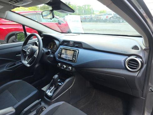 Used 2025 Nissan Versa SV FWD image 19