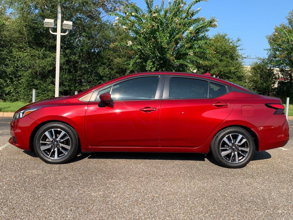 Used 2022 Nissan Versa SV FWD image 7