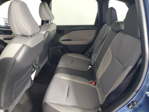 Used 2025 Subaru Forester Premium AWD/4WD image 13