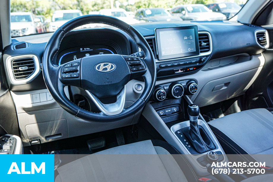 Used 2025 Hyundai Venue SEL FWD image 26