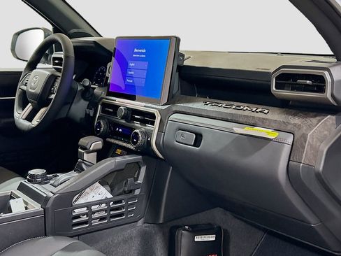 New 2026 Toyota Tacoma Limited AWD/4WD image 27