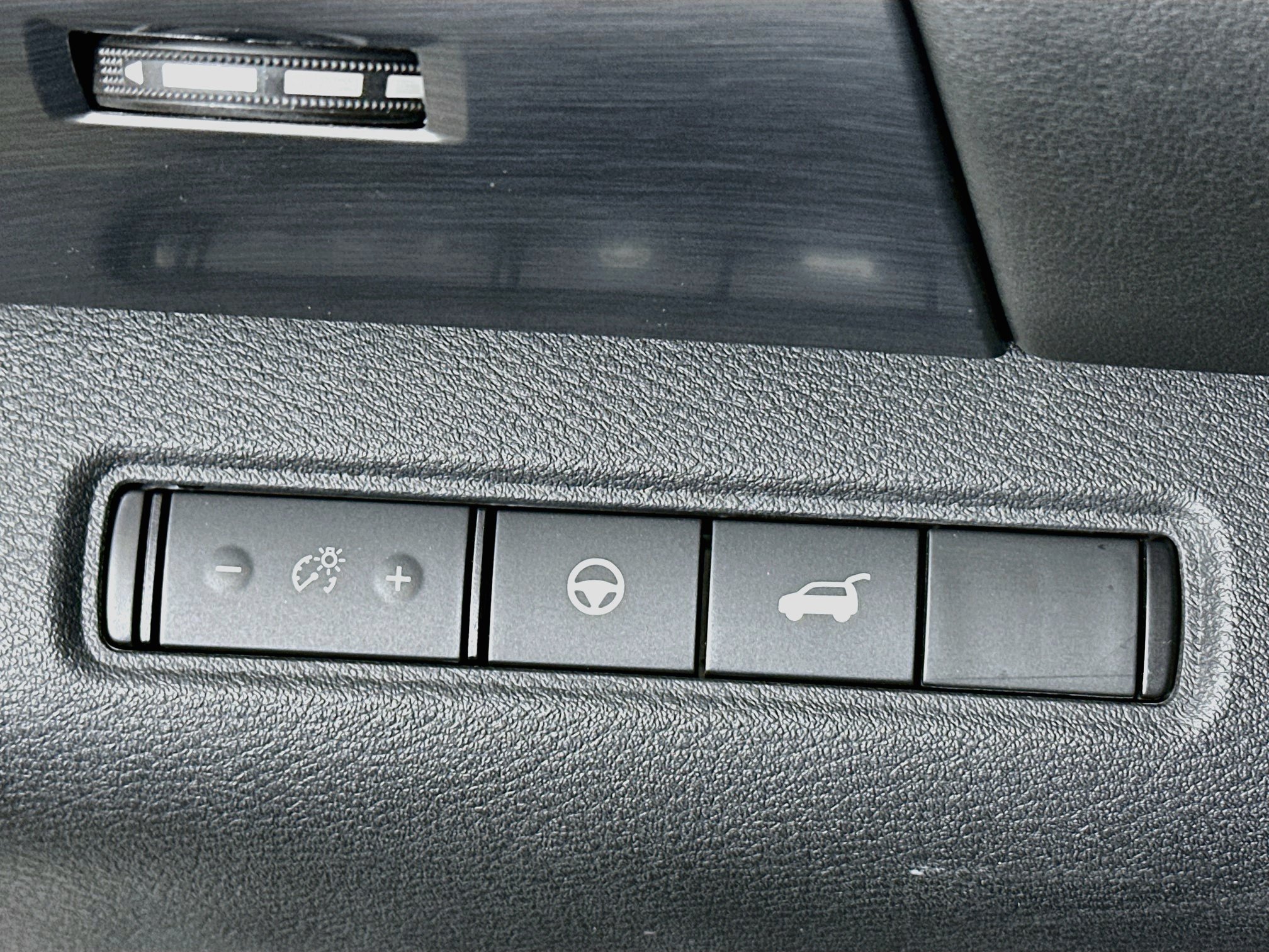 Used 2022 Nissan Pathfinder SL w/ SL Premium Package FWD image 17